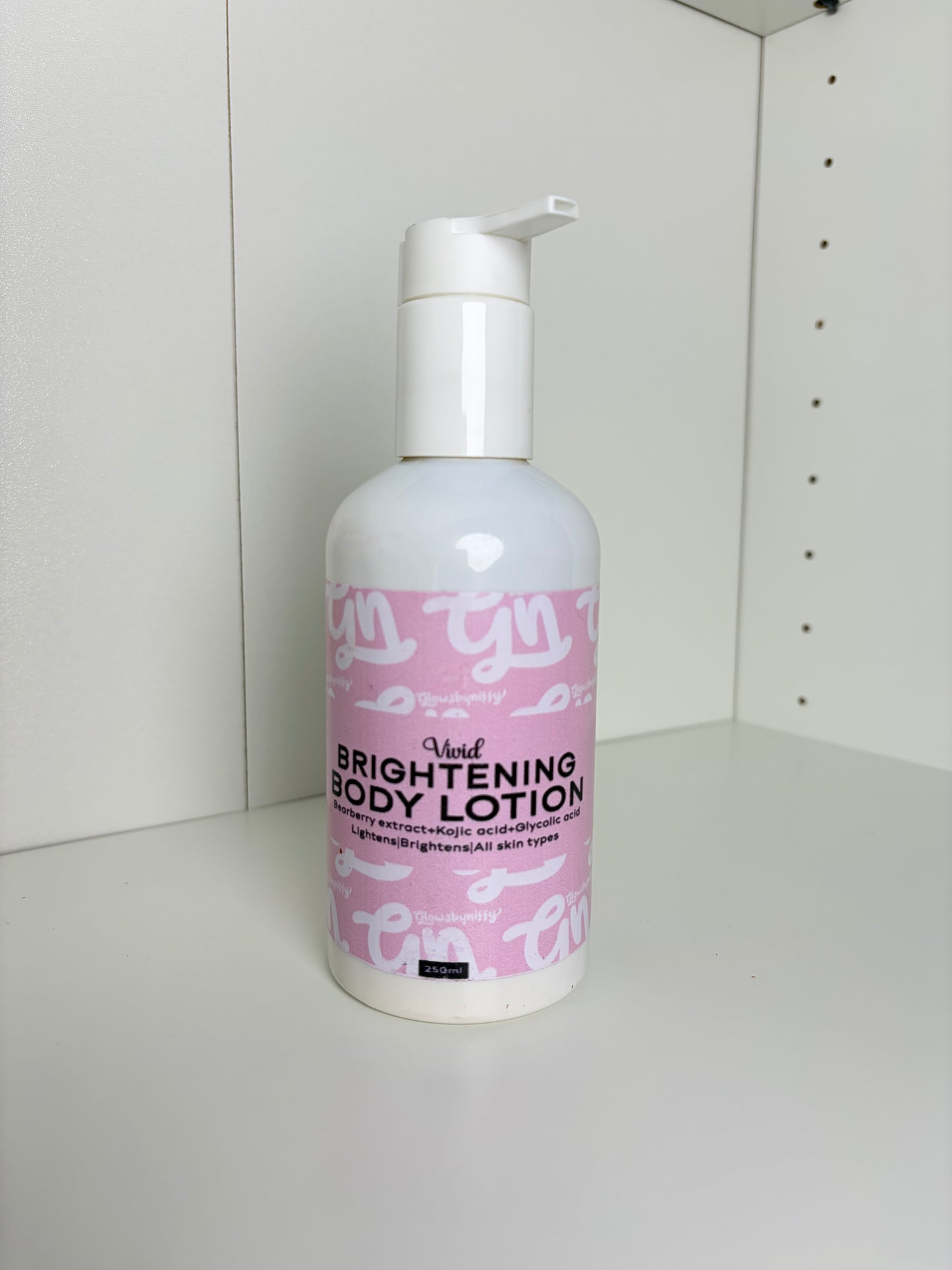 Vivid brightening body lotion