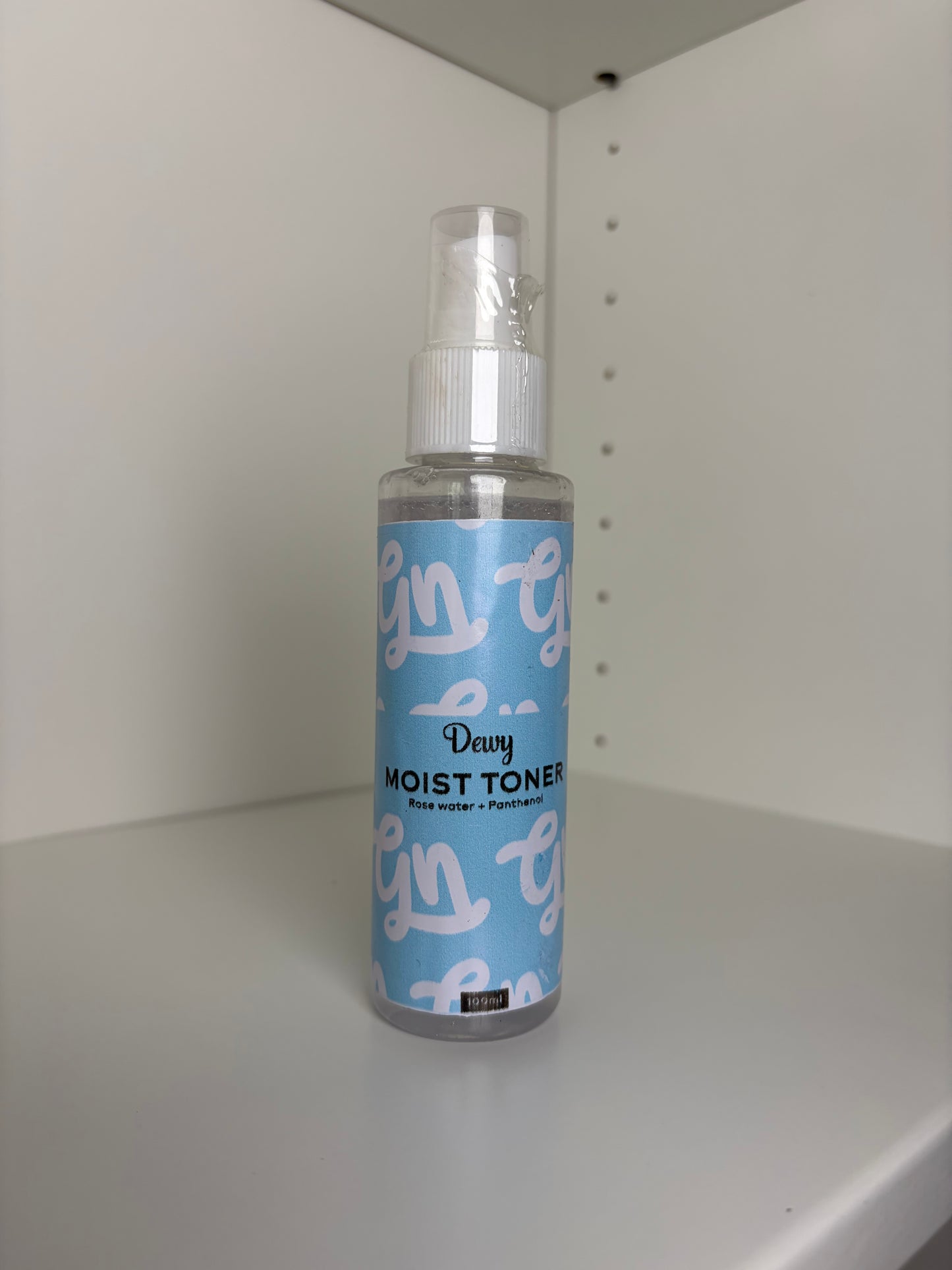 Dewy moist toner mist
